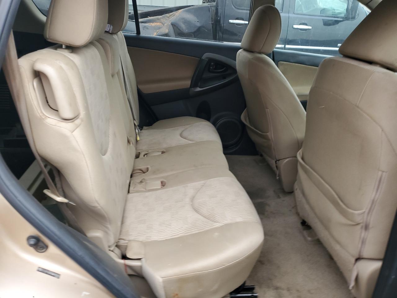 2011 Toyota RAV 4 - Image 11