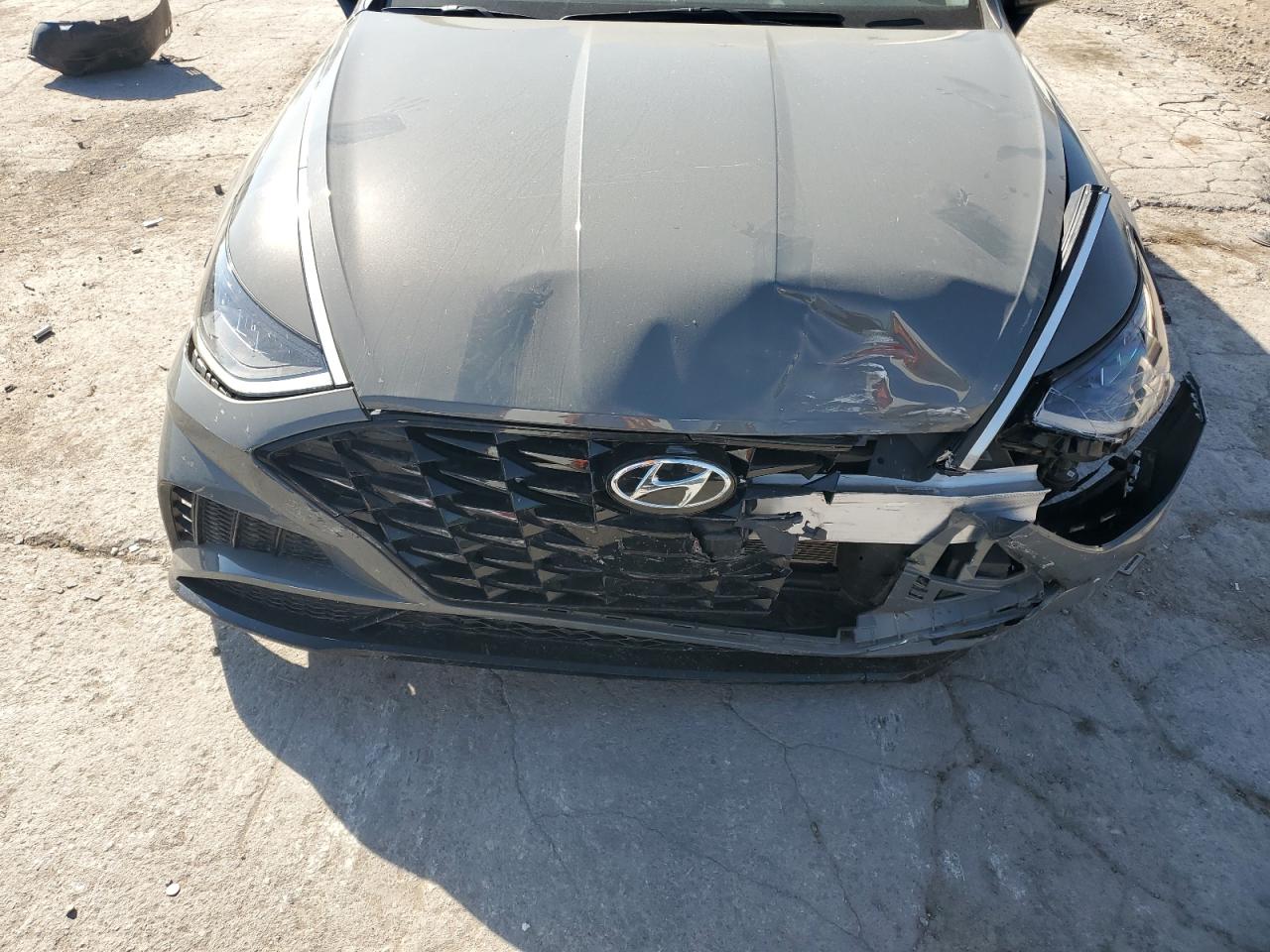 2023 Hyundai Sonata - Image 13