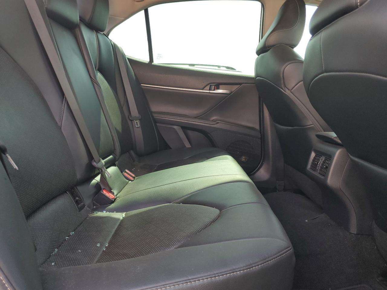 2022 Toyota Camry - Image 10