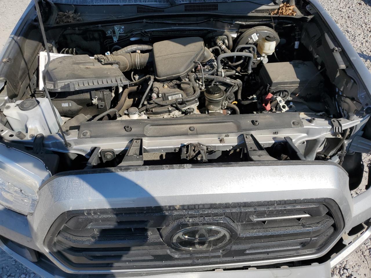 2019 Toyota Tacoma - Image 11