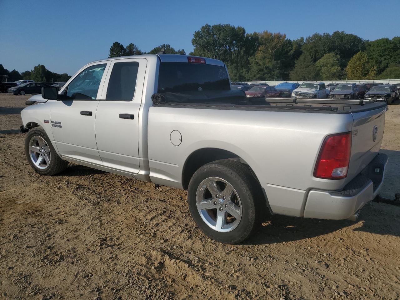 2016 RAM 1500 - Image 2