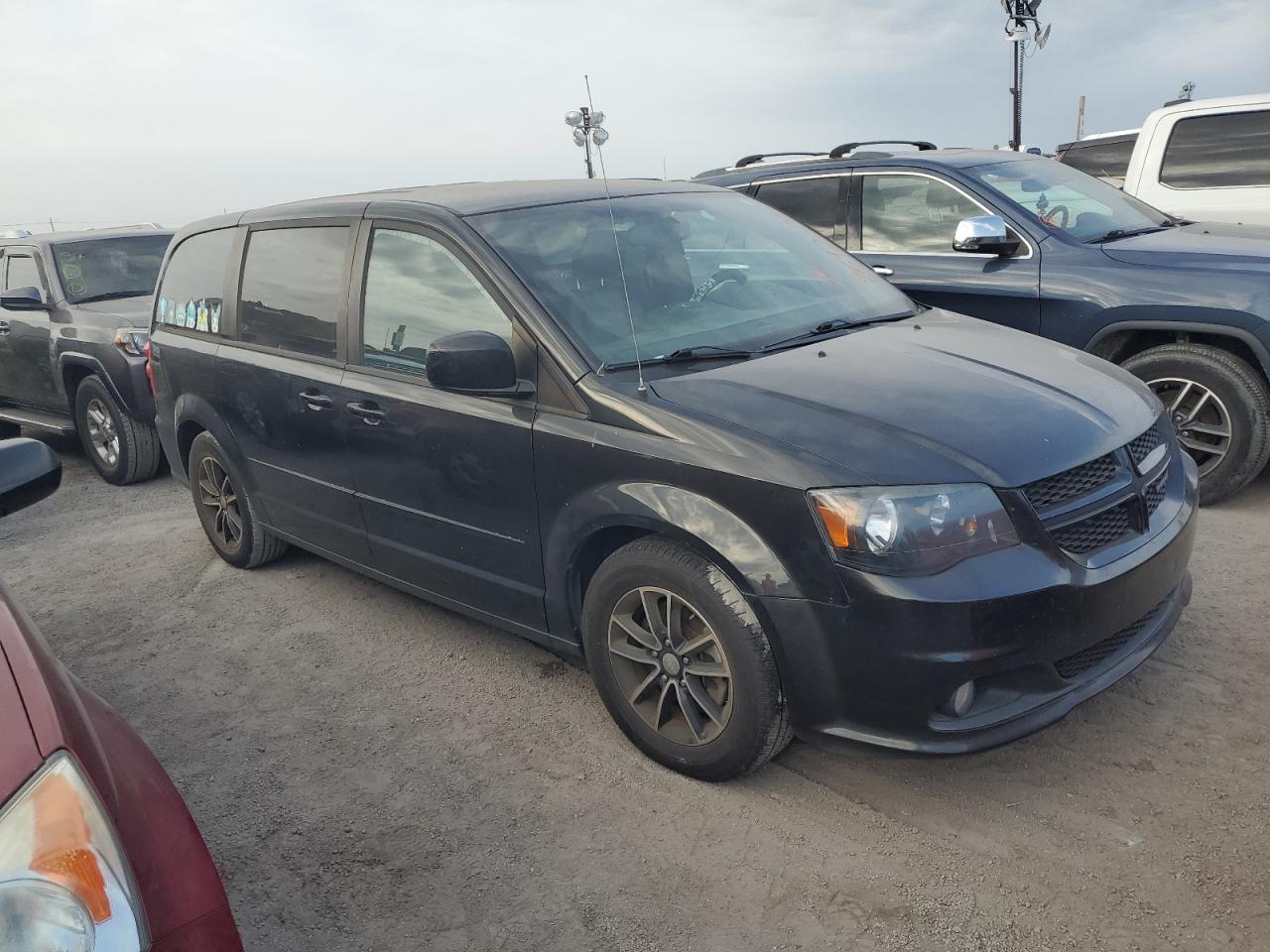 2016 Dodge Caravan - Image 4