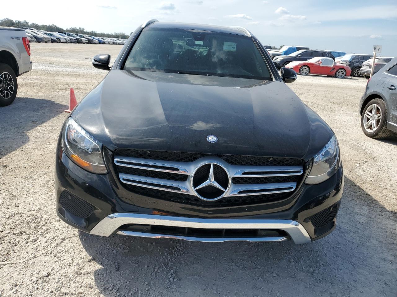 2017 Mercedes-Benz GLC - Image 5