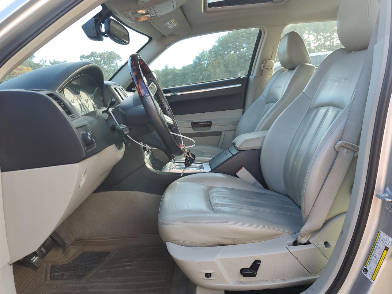 2007 Chrysler 300 - Image 7