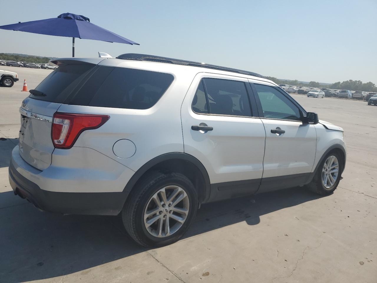 2017 Ford Explorer - Image 3