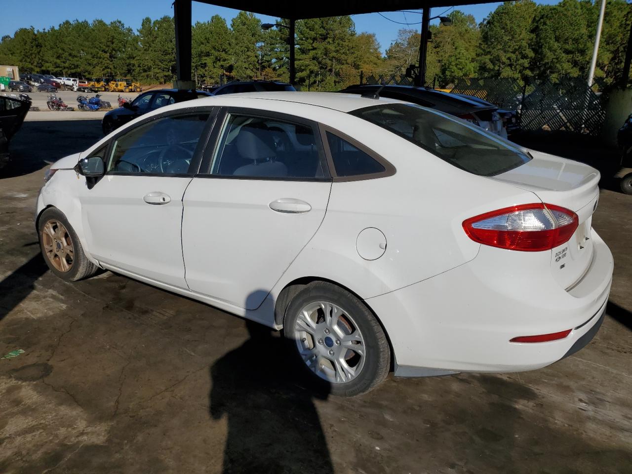 2015 Ford Fiesta - Image 2