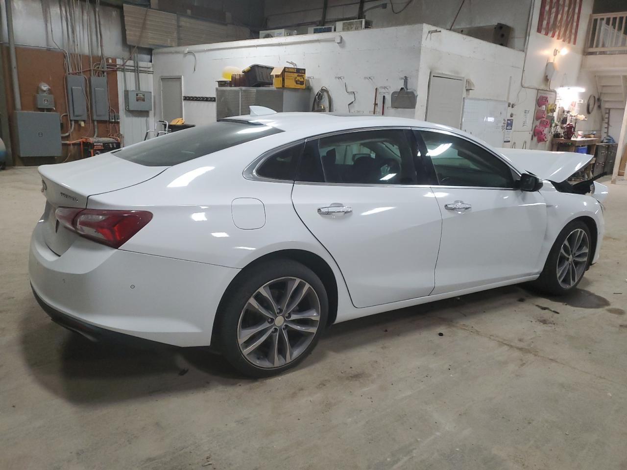 2019 Chevrolet Malibu - Image 3