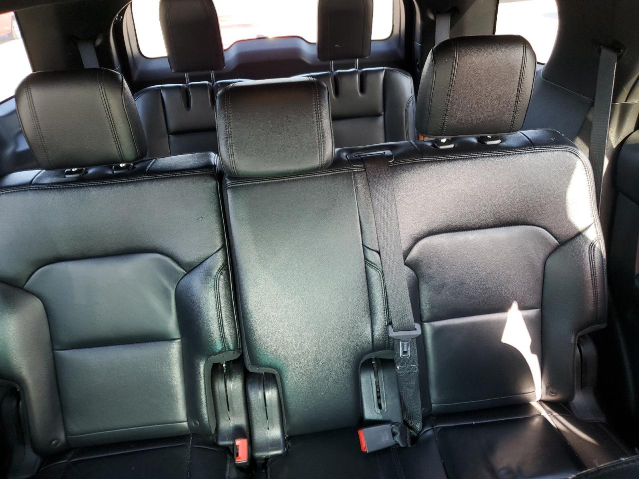2016 Ford Explorer - Image 10