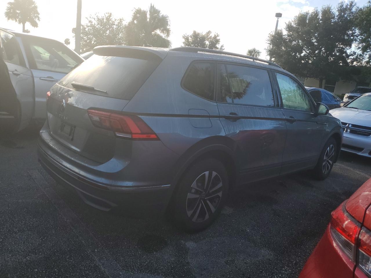 3VVRB7AX6PM070410 Volkswagen Tiguan 2023. Фото: 2