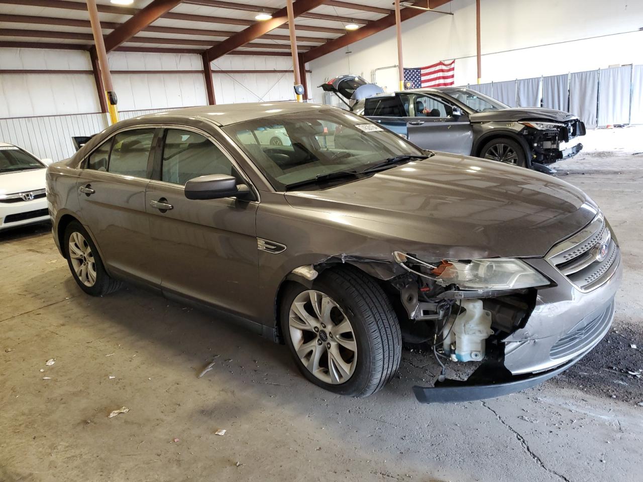 1FAHP2EW2BG166883 2011 Ford Taurus Sel