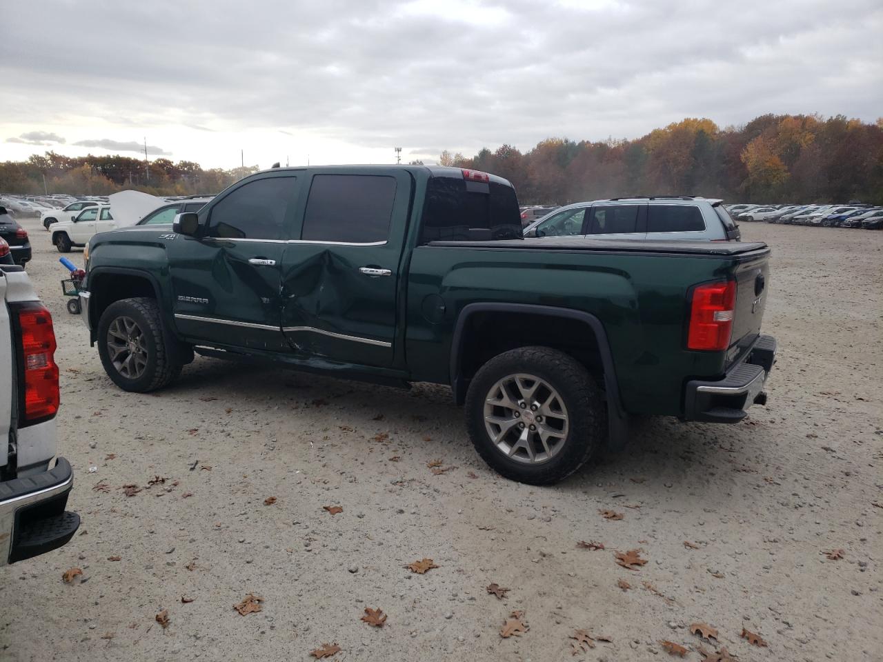 2015 GMC Sierra - Image 2