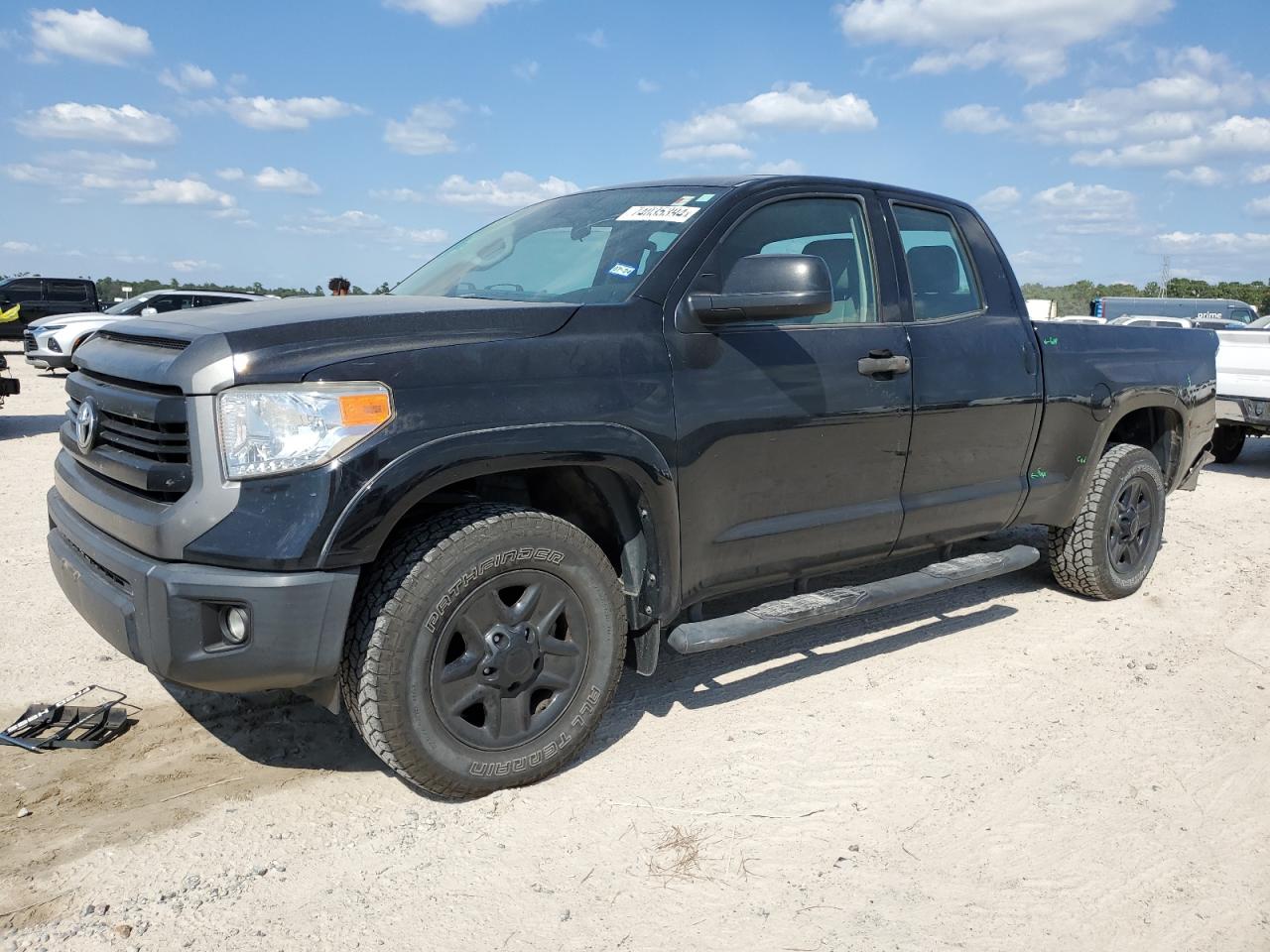 5TFRM5F17HX110734 2017 Toyota Tundra Double Cab Sr