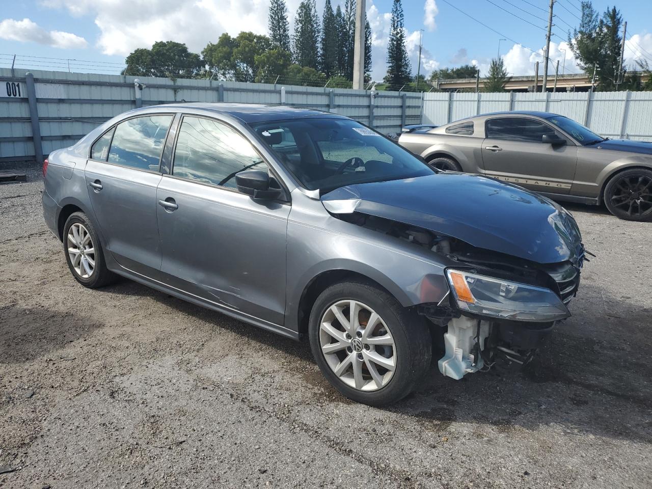 VIN 3VWD17AJ8FM329708 2015 VOLKSWAGEN JETTA no.4