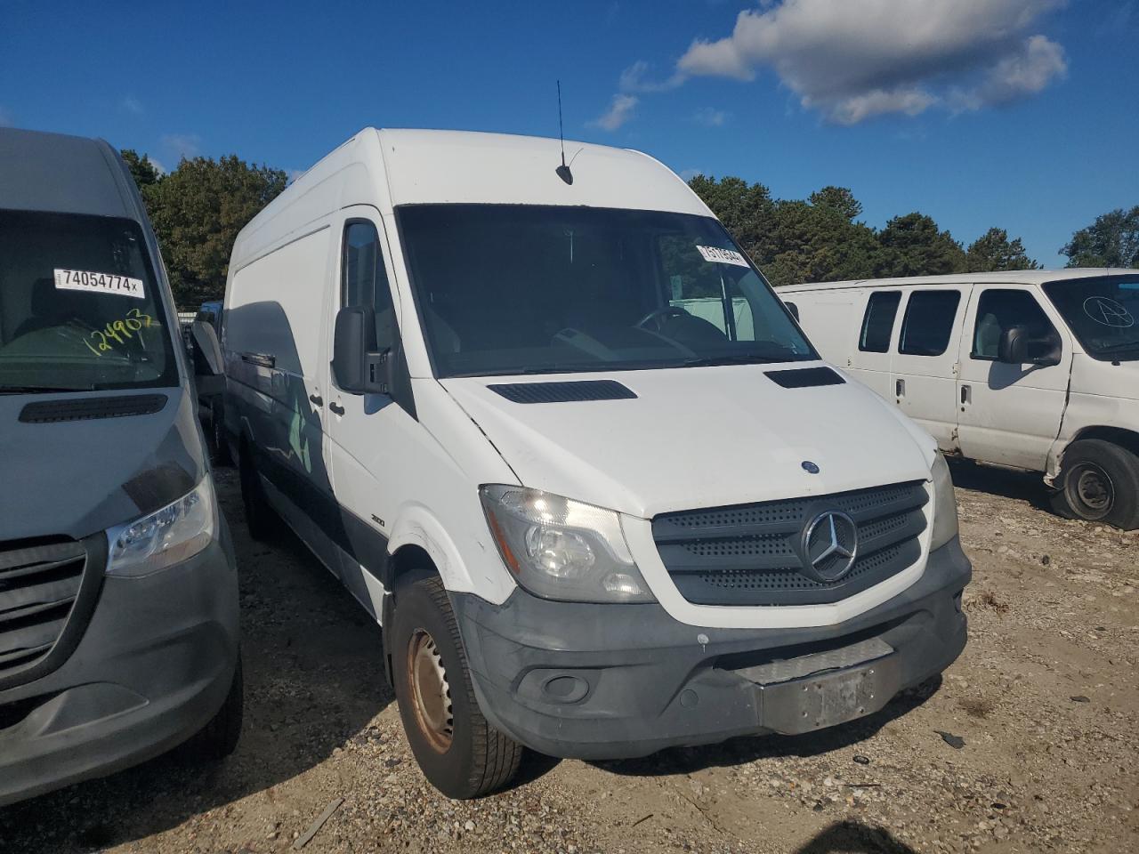 VIN WD3PE8CC1E5858702 2014 MERCEDES-BENZ SPRINTER no.4