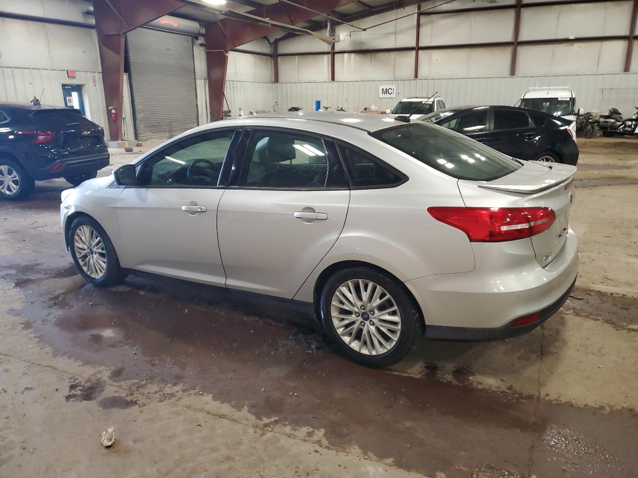 VIN 1FADP3F27FL257029 2015 FORD FOCUS no.2