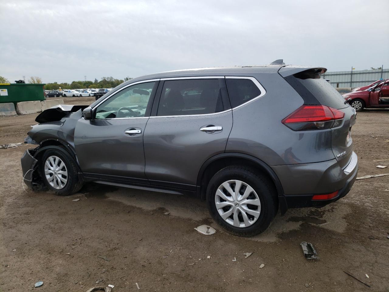 2017 Nissan Rogue - Image 2