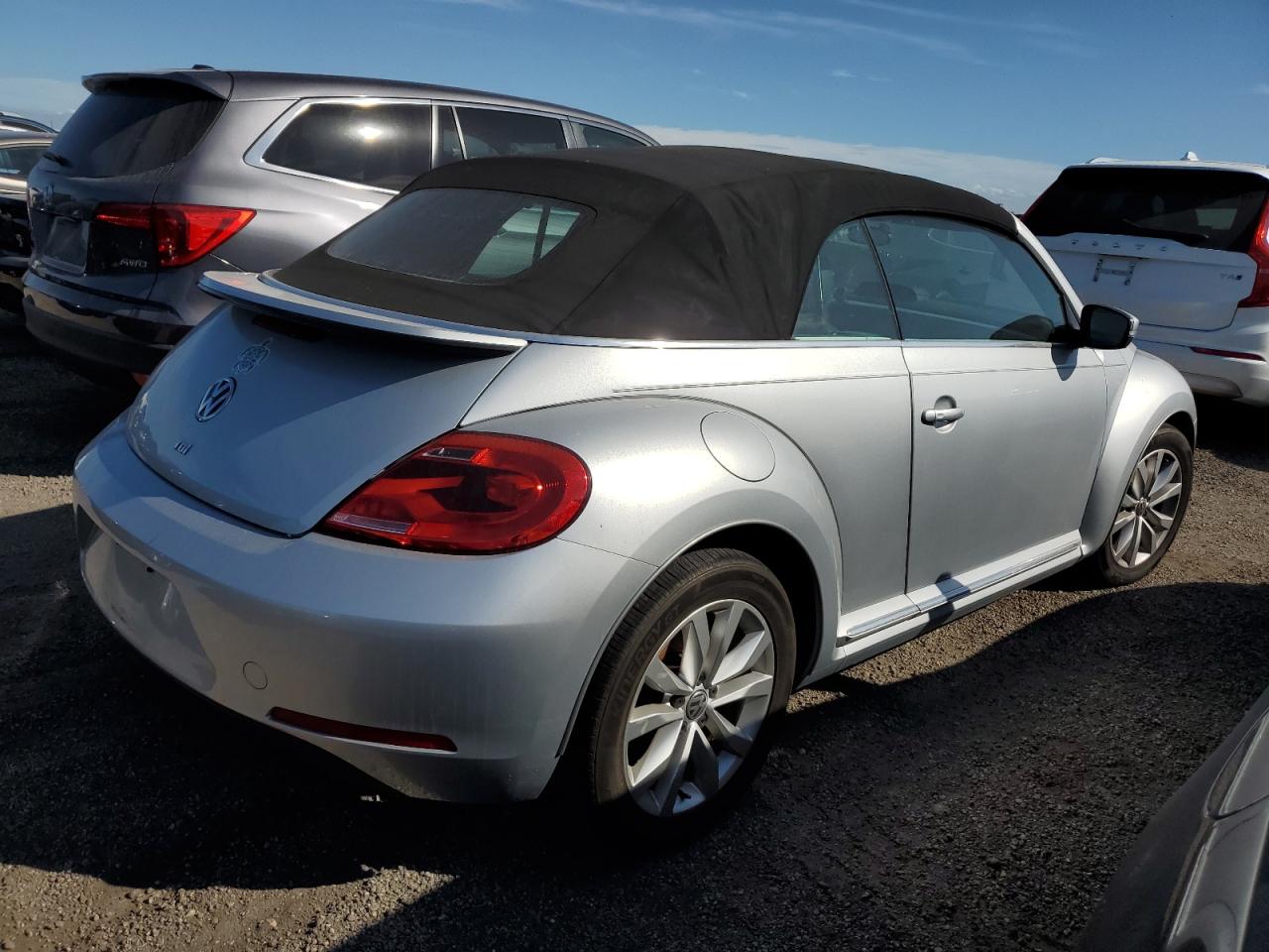 2014 Volkswagen Beetle - Image 3