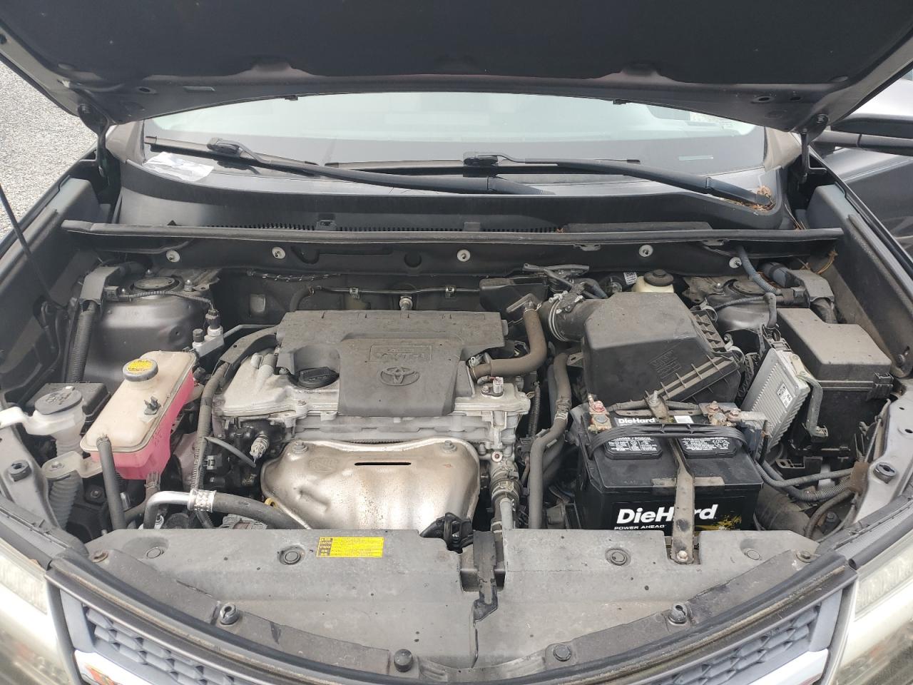 2015 Toyota RAV 4 - Image 12