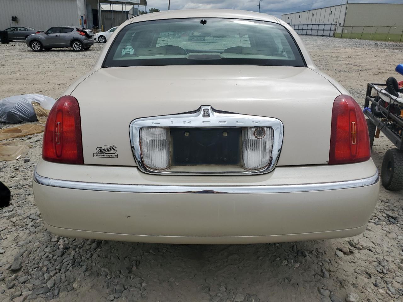 2001 Lincoln Town Car Cartier L VIN: 1LNHM85W61Y640344 Lot: 74755564