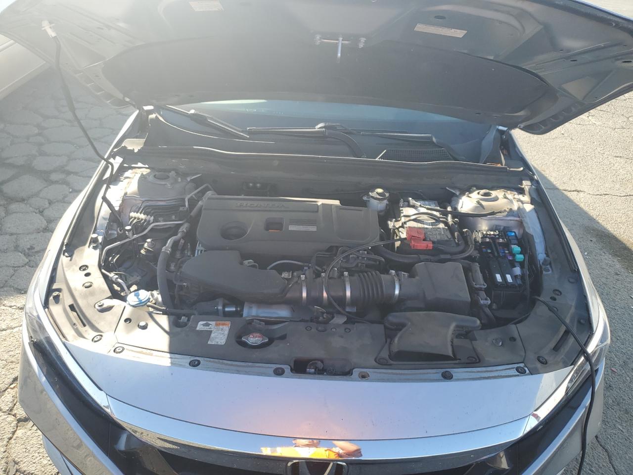 1HGCV2F95JA012108 2018 Honda Accord Touring