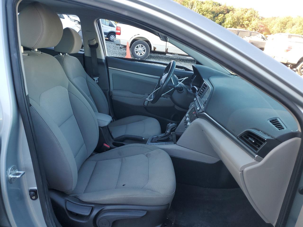 2020 Hyundai Elantra - Image 7