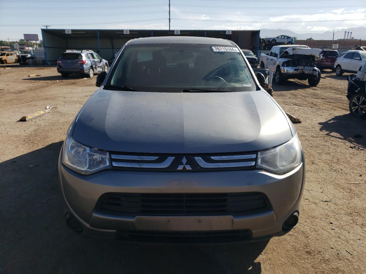 2014 Mitsubishi Outlander - Image 5