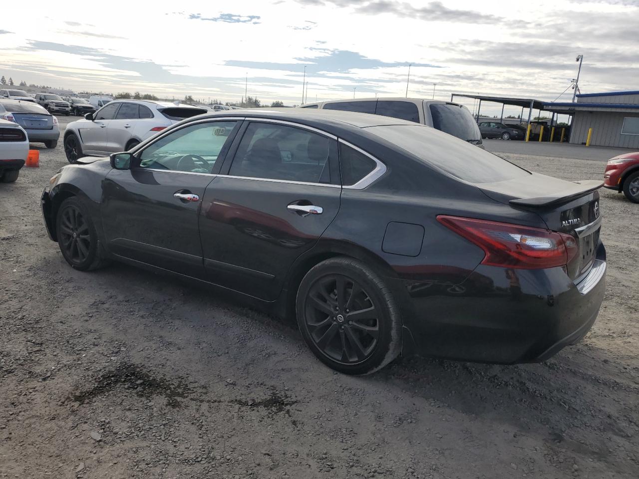 2017 Nissan Altima - Image 2