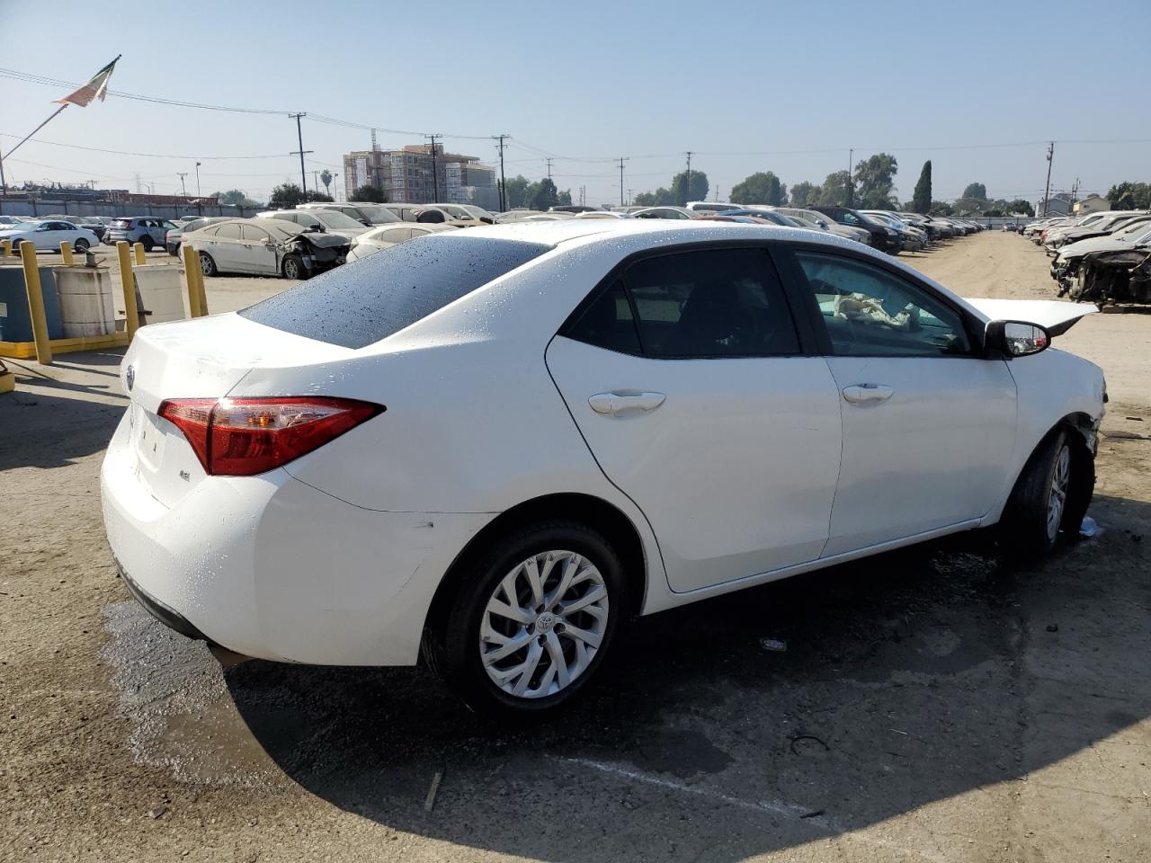 VIN 5YFBURHE4JP845846 2018 TOYOTA COROLLA no.3