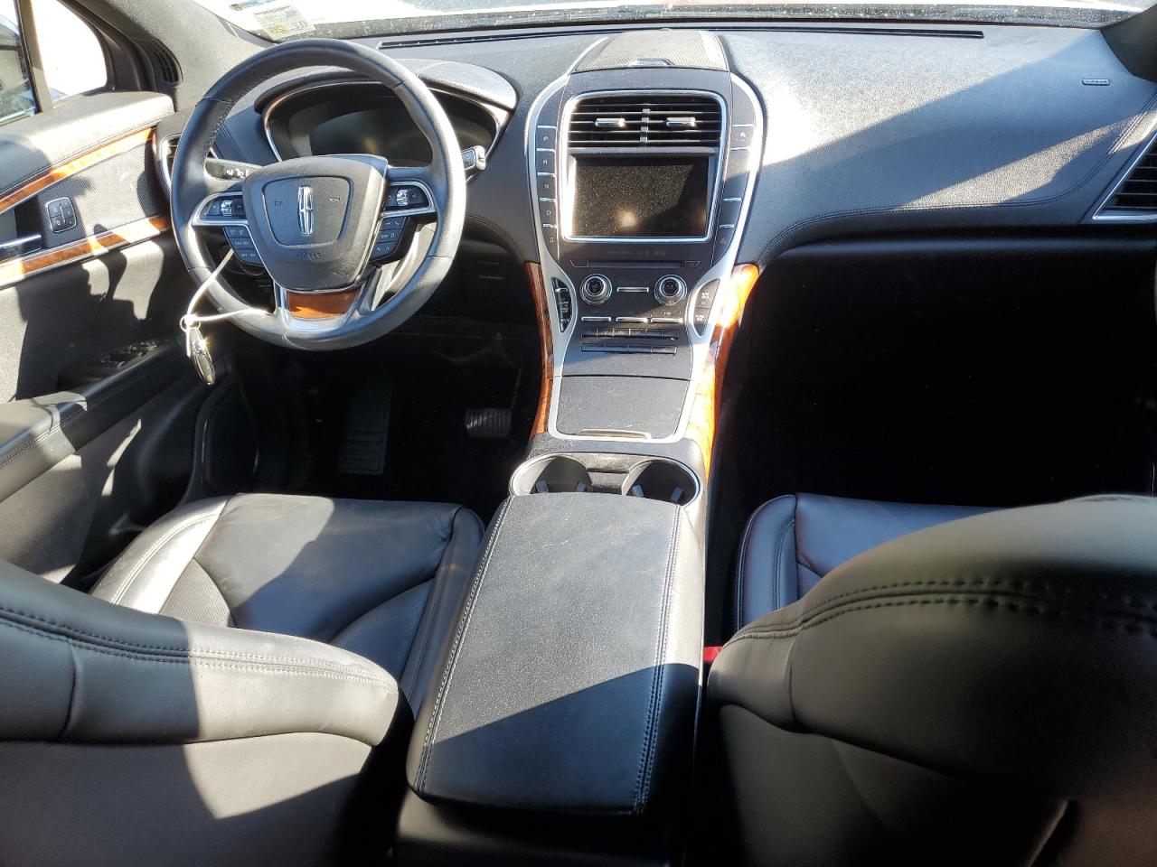 2019 Lincoln Nautilus - Image 8