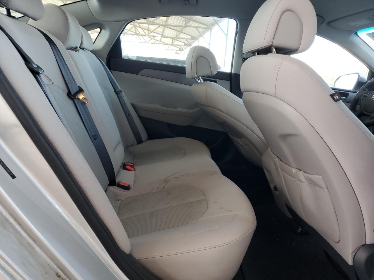 2015 Hyundai Sonata - Image 10