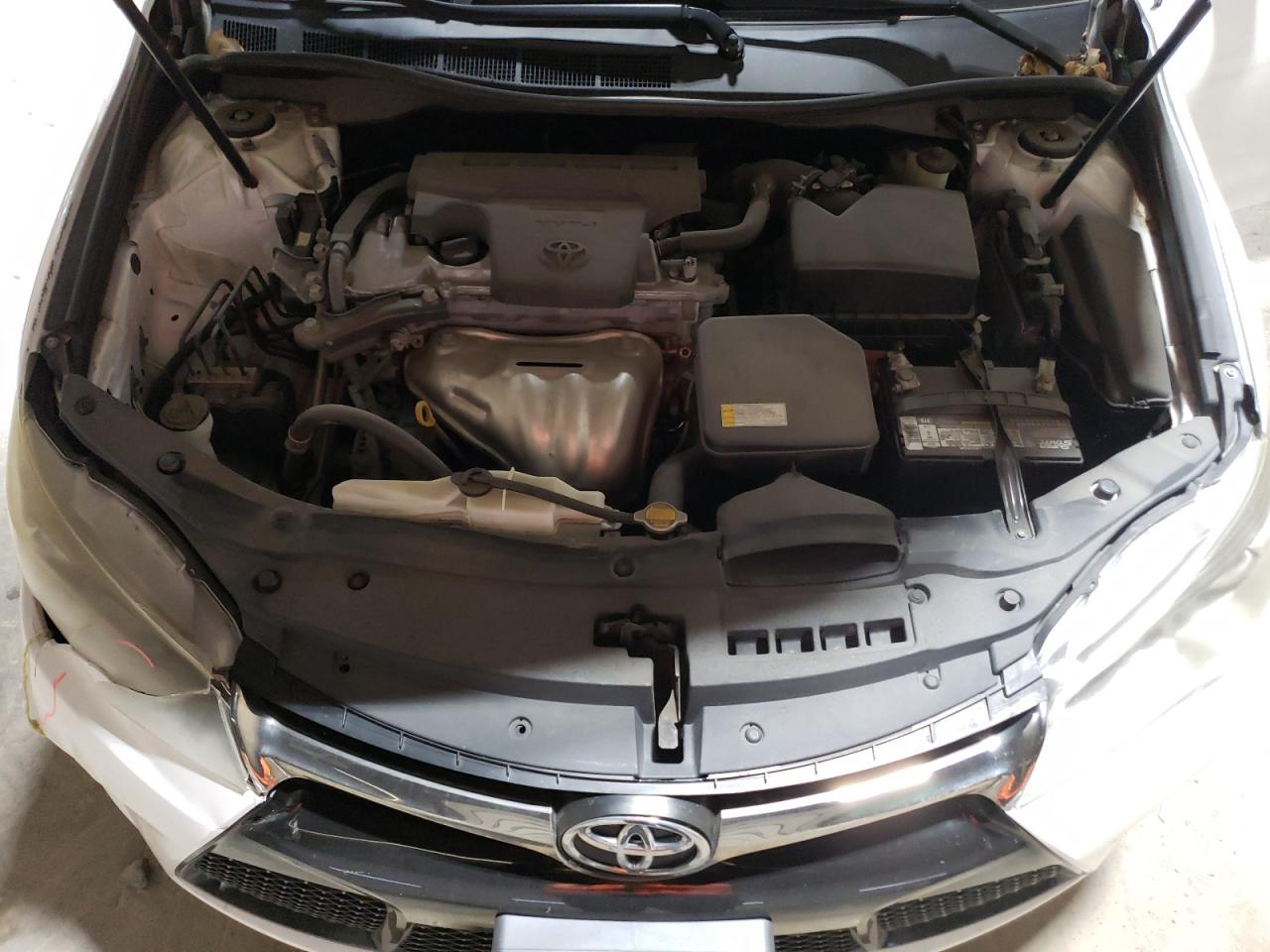 2015 Toyota Camry - Image 11