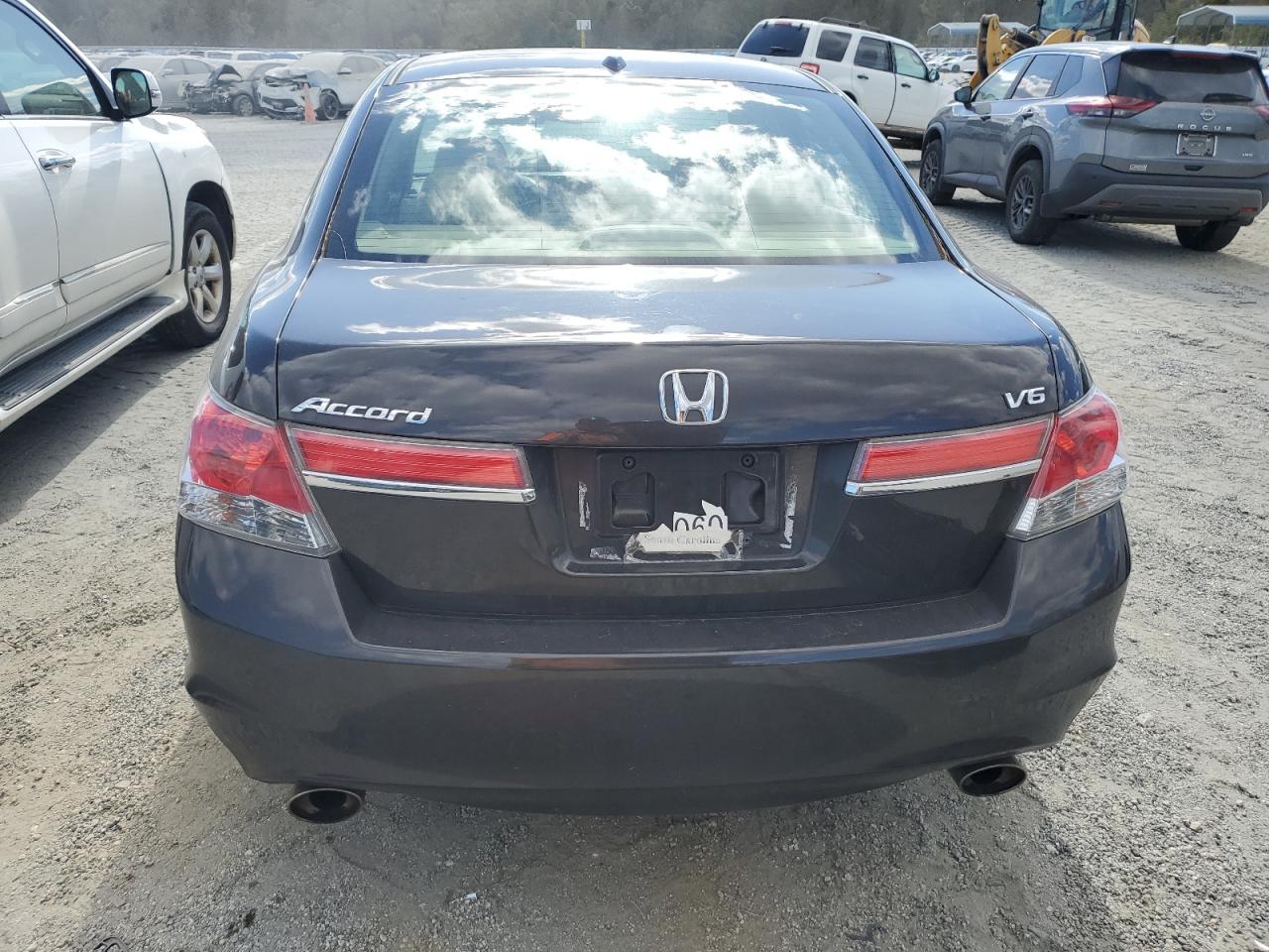 2011 Honda Accord Exl VIN: 1HGCP3F84BA016420 Lot: 76350624