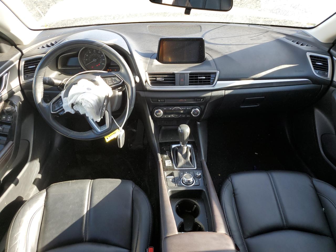 2018 Mazda 3 Touring VIN: 3MZBN1L31JM243706 Lot: 74636474