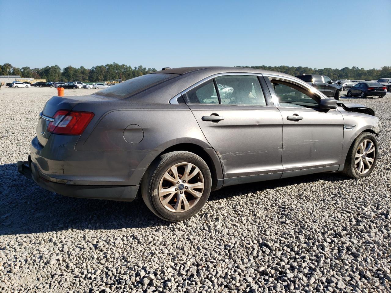 2012 Ford Taurus - Image 3