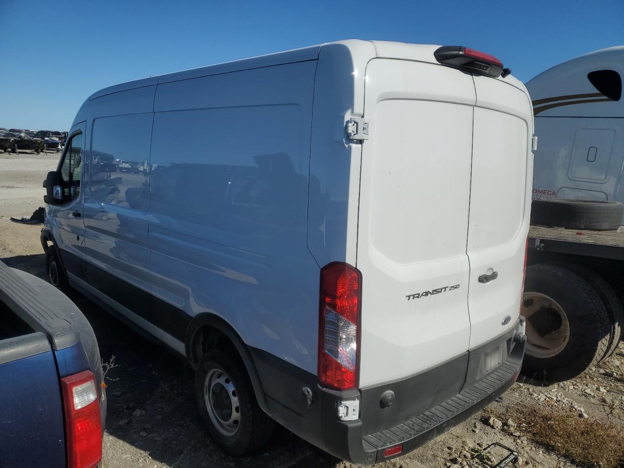 VIN 1FTBR1C83PKC01878 2023 FORD TRANSIT no.2