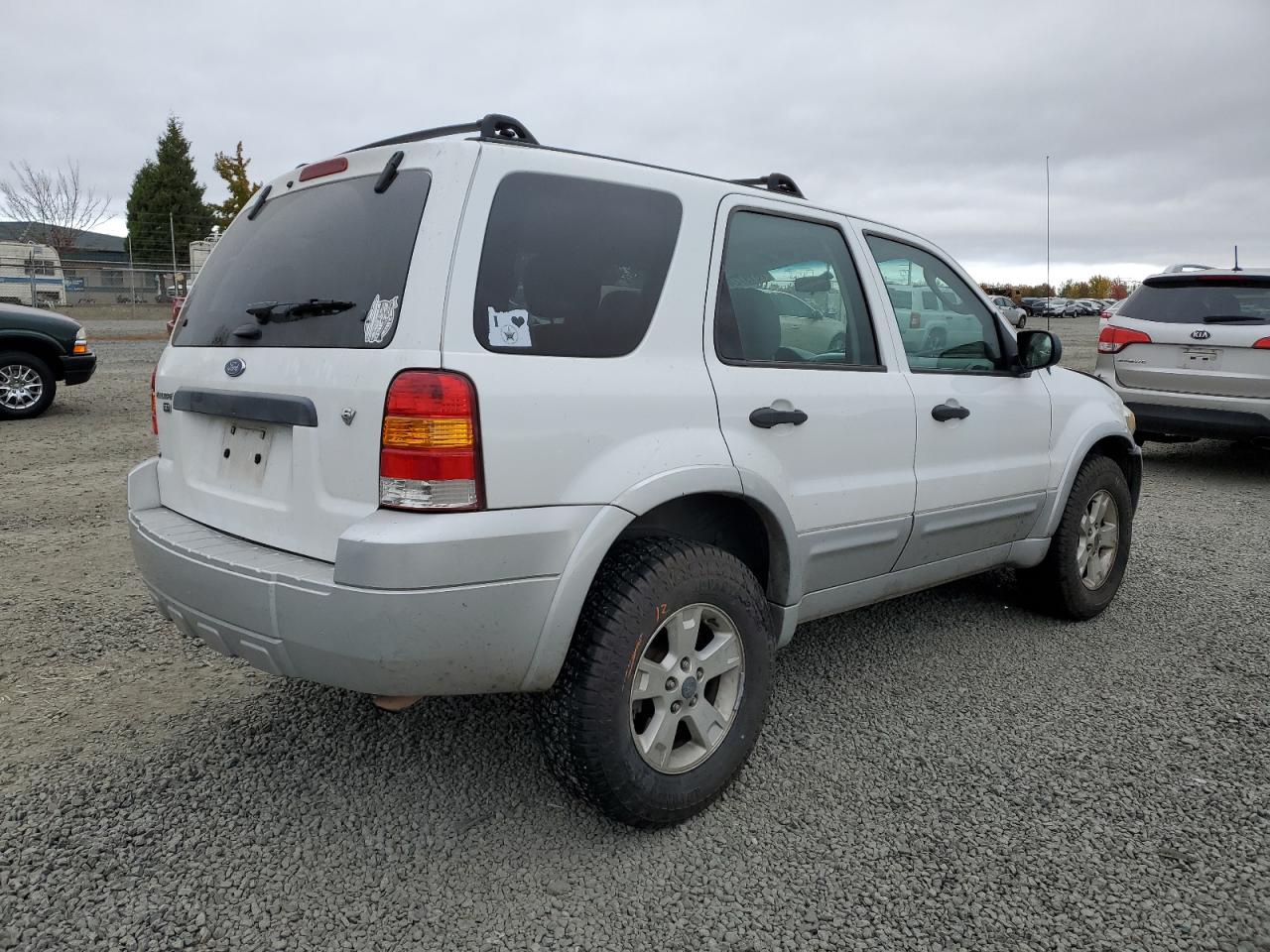 2007 Ford Escape - Image 3