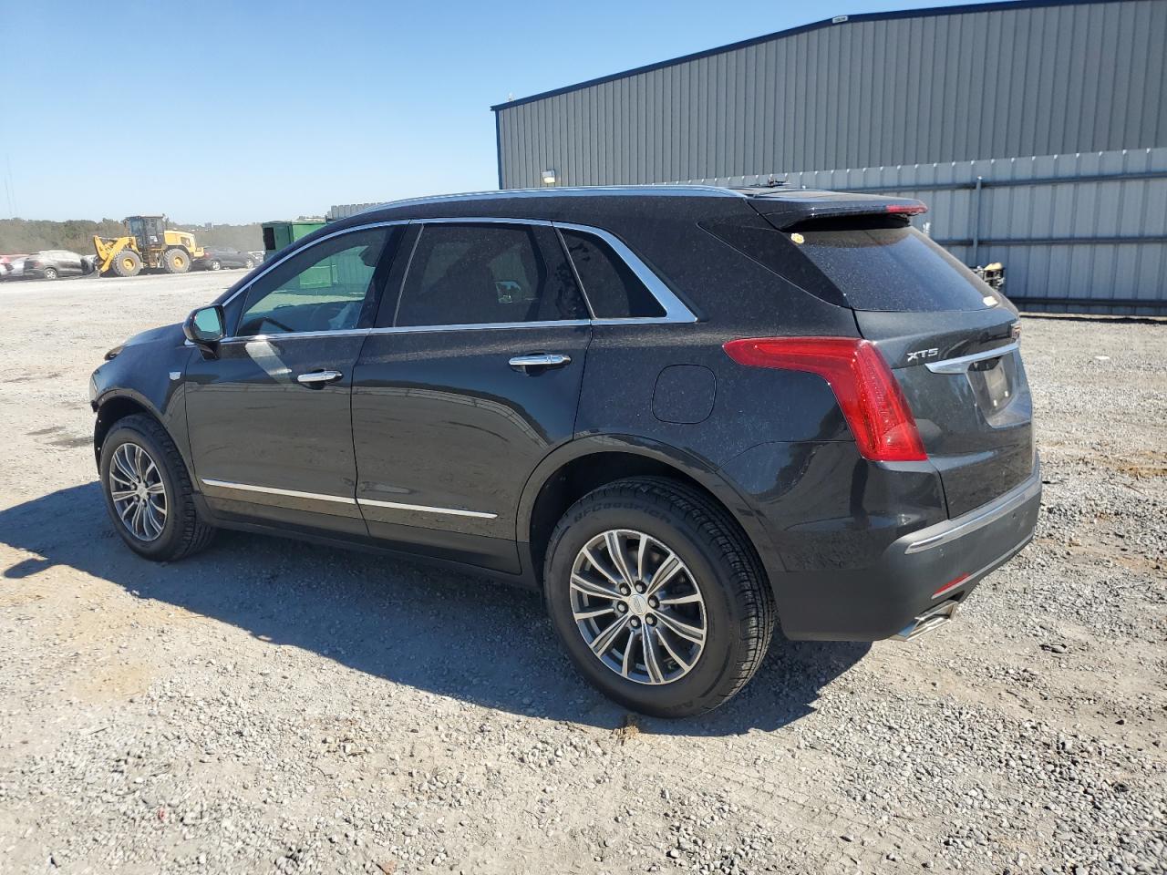 2019 Cadillac XT5 - Image 2