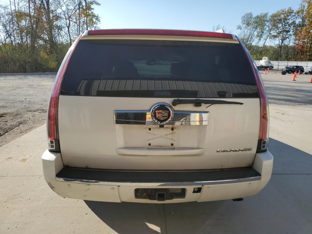 2007 Cadillac Escalade Esv VIN: 1GYFK66837R355975 Lot: 76877674