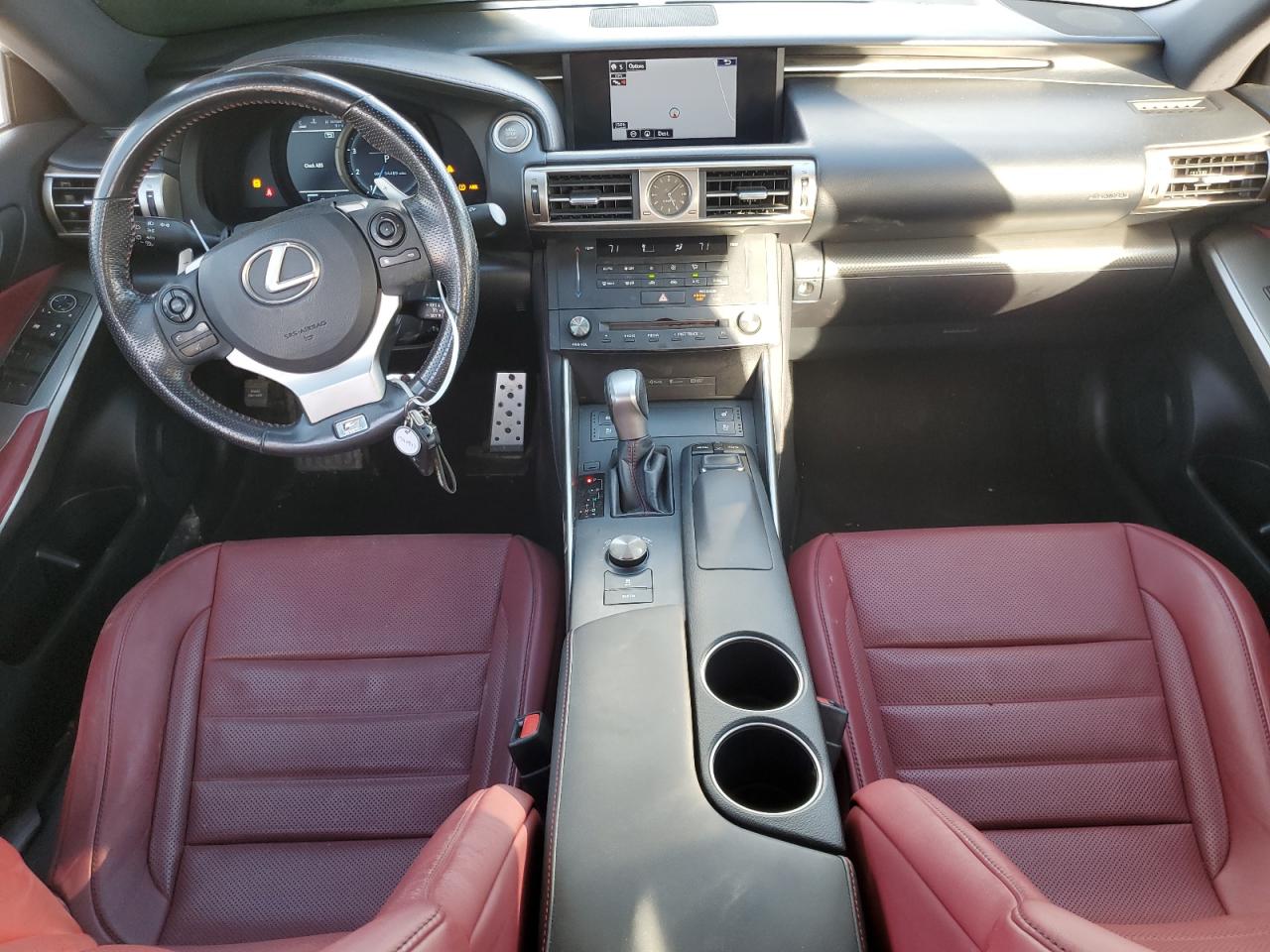 2016 Lexus IS - Image 8