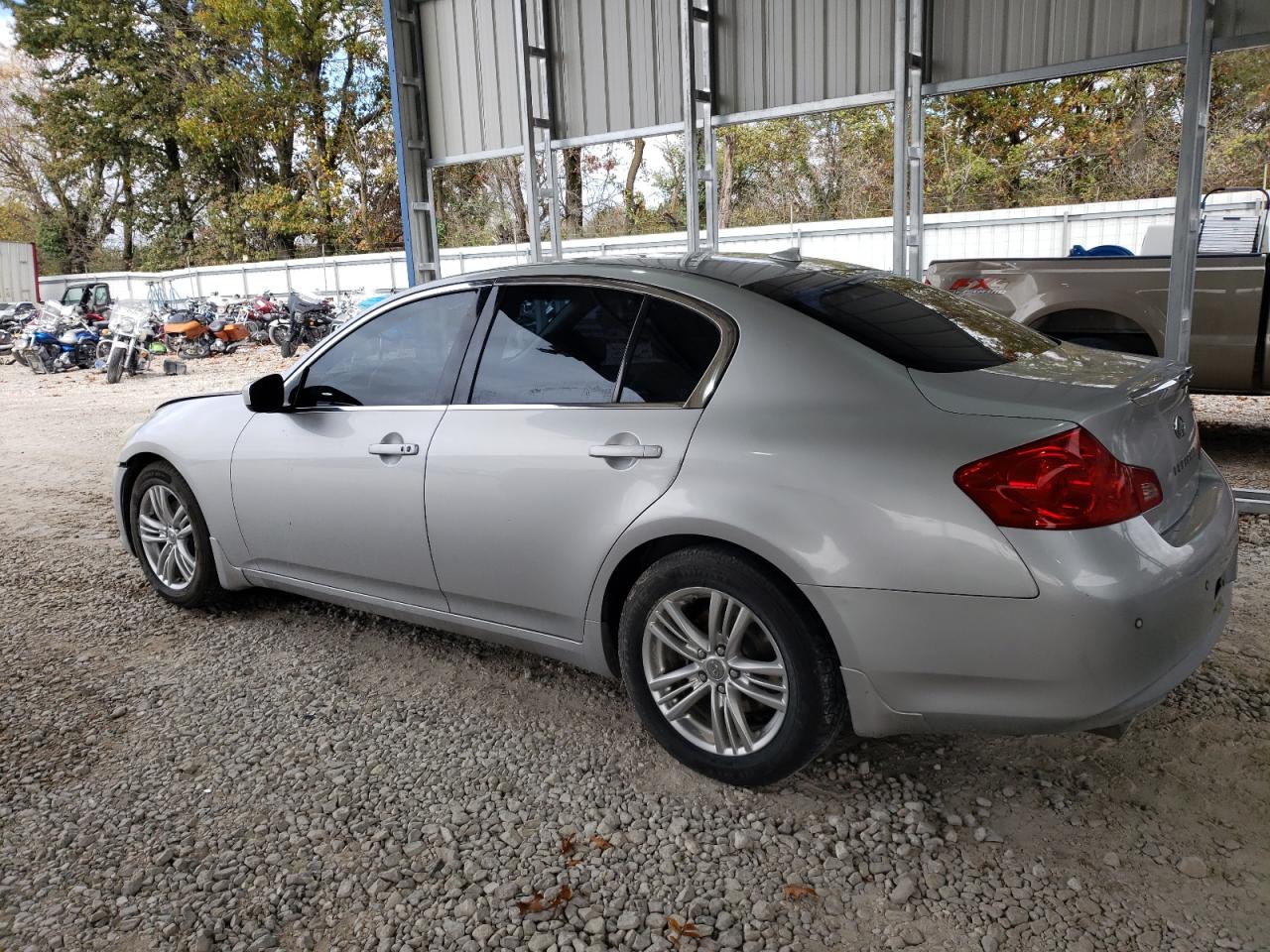 2011 Infiniti G - Image 2