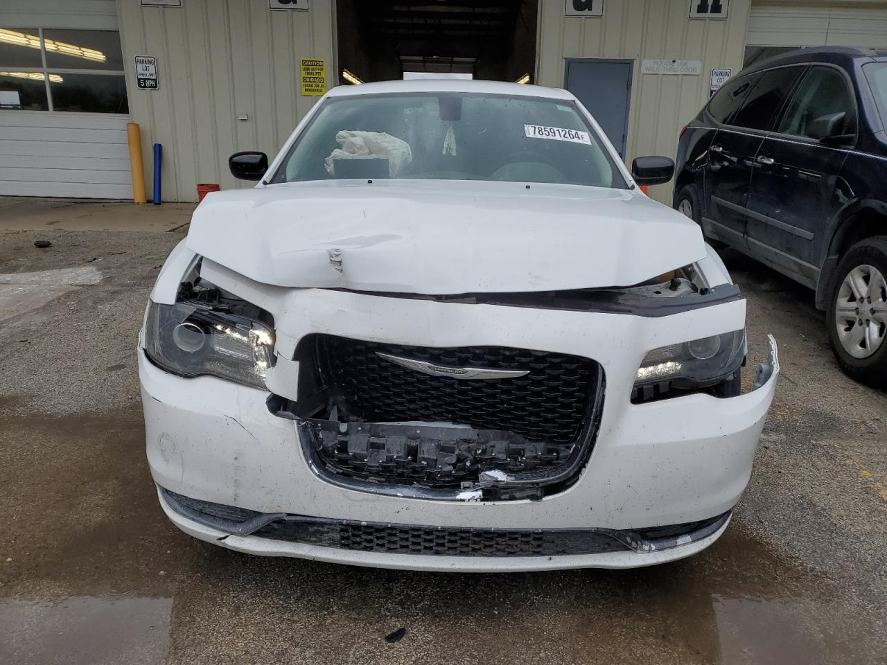 2019 Chrysler 300 - Image 5