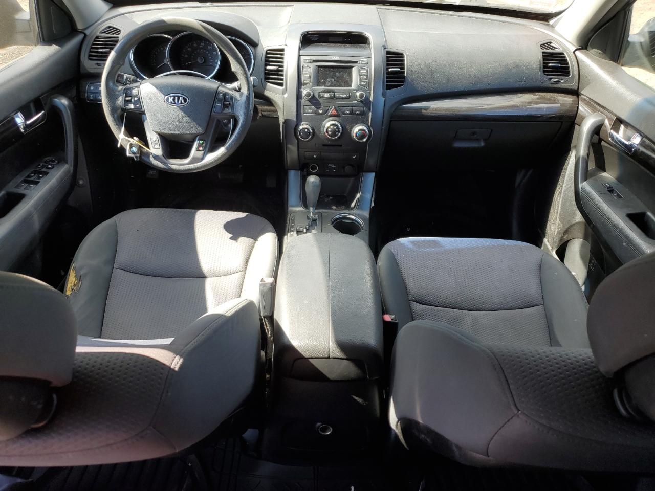 VIN 5XYKTDA28DG320349 2013 KIA SORENTO no.8