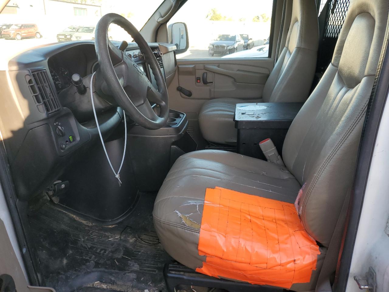 2006 Chevrolet Express G2500 VIN: 1GCGG25VX61172730 Lot: 61094014