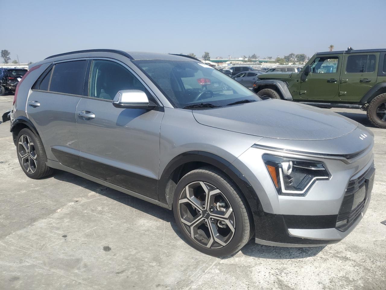 2023 Kia Niro - Image 4