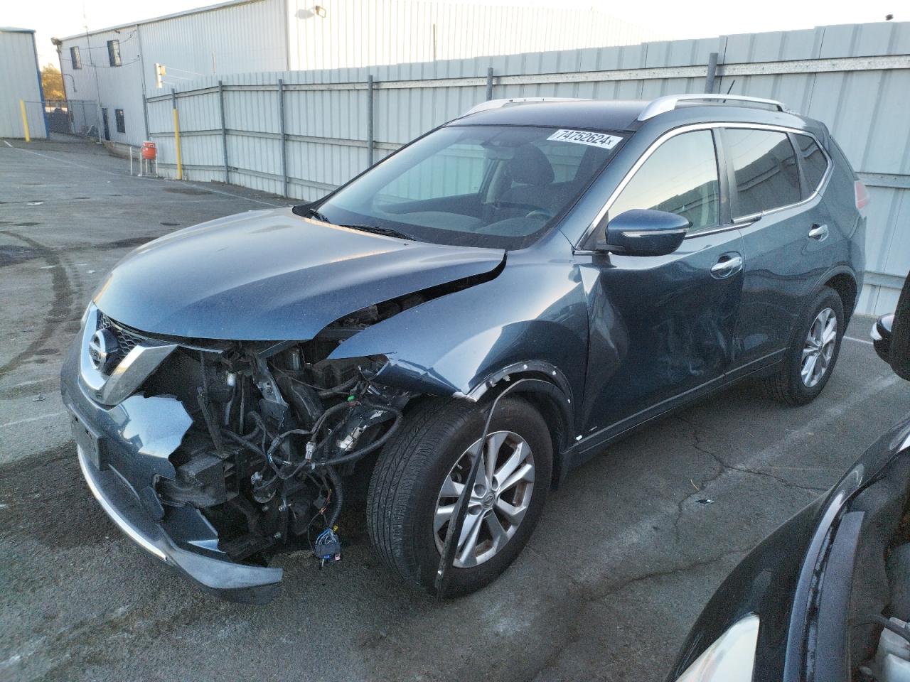 2015 Nissan Rogue - Image 1