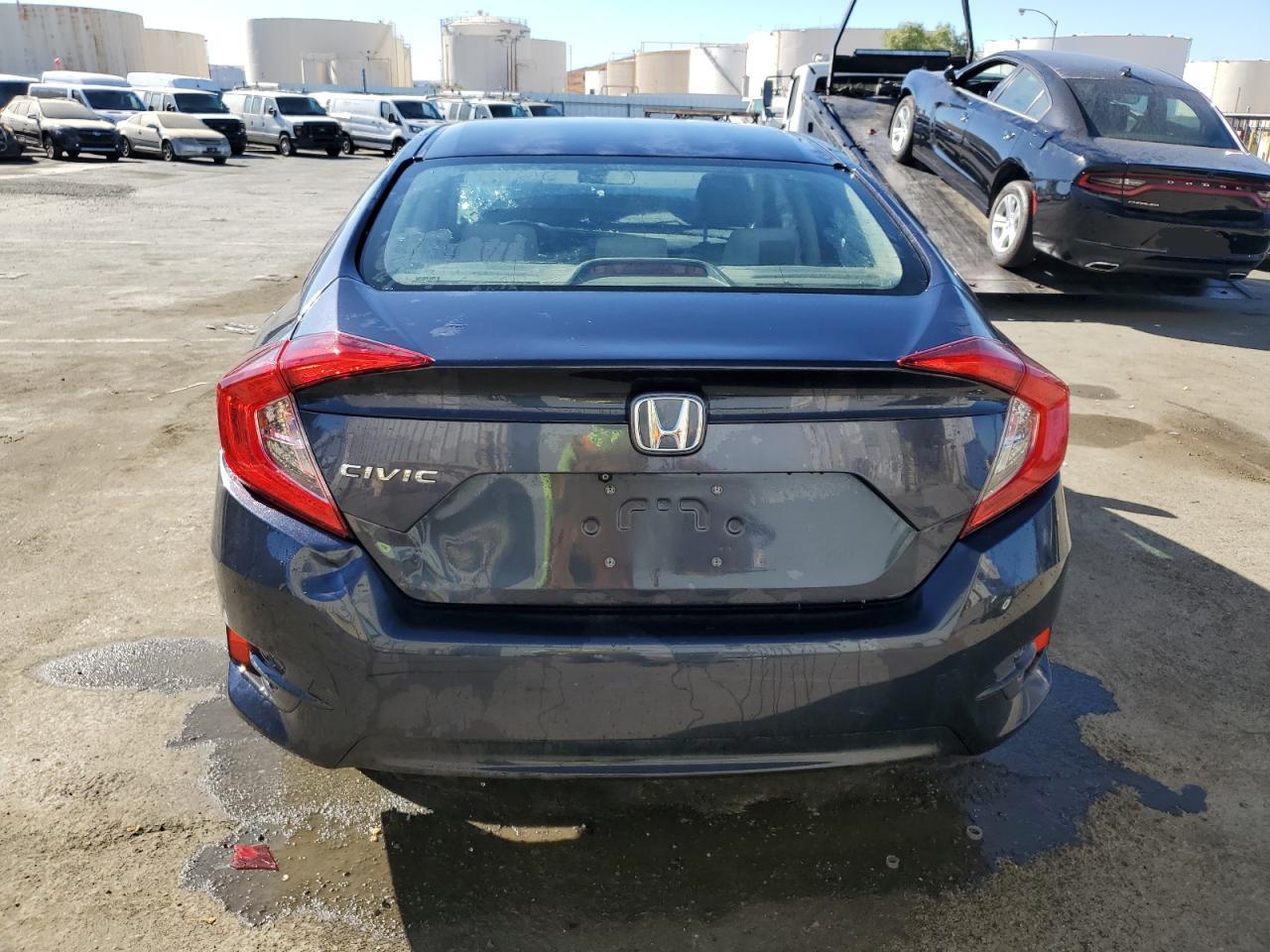 2018 Honda Civic Lx VIN: 2HGFC2F51JH520237 Lot: 75663014