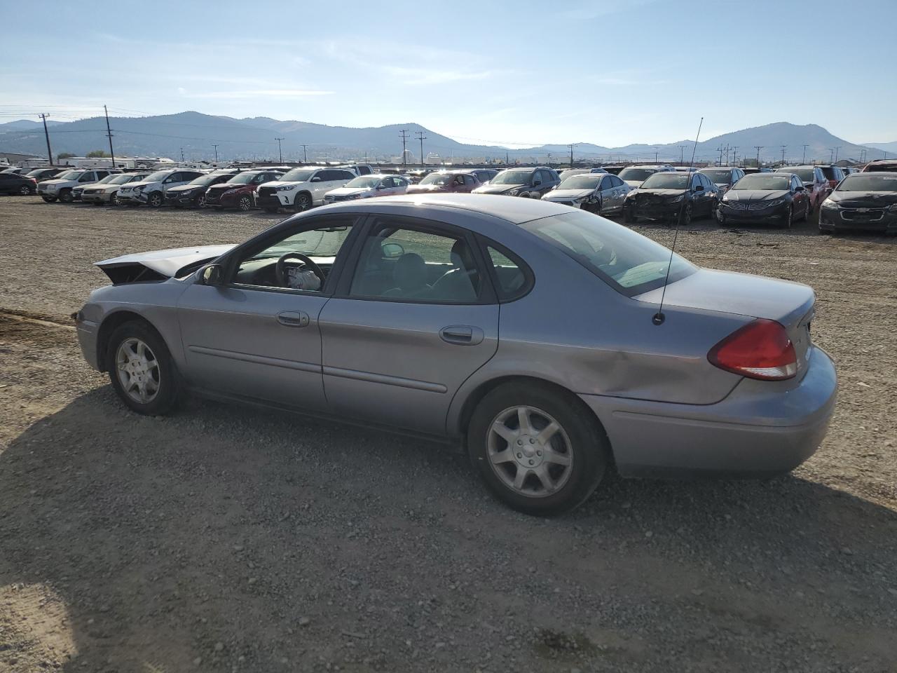 2006 Ford Taurus - Image 2