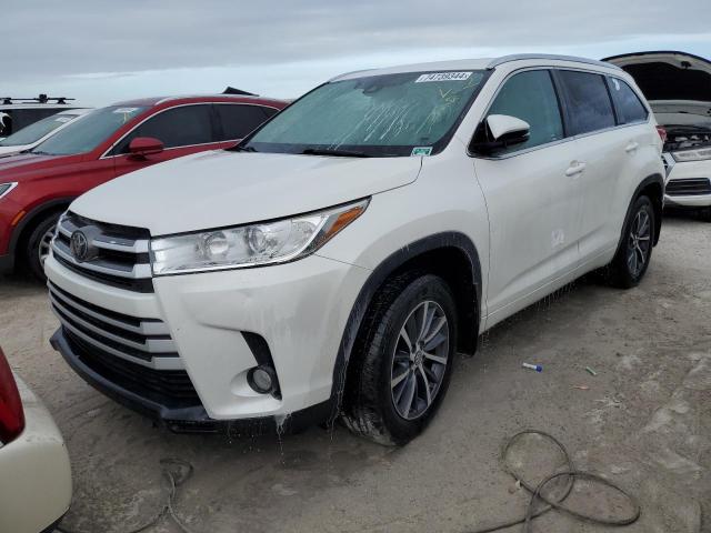 2017 Toyota Highlander Se