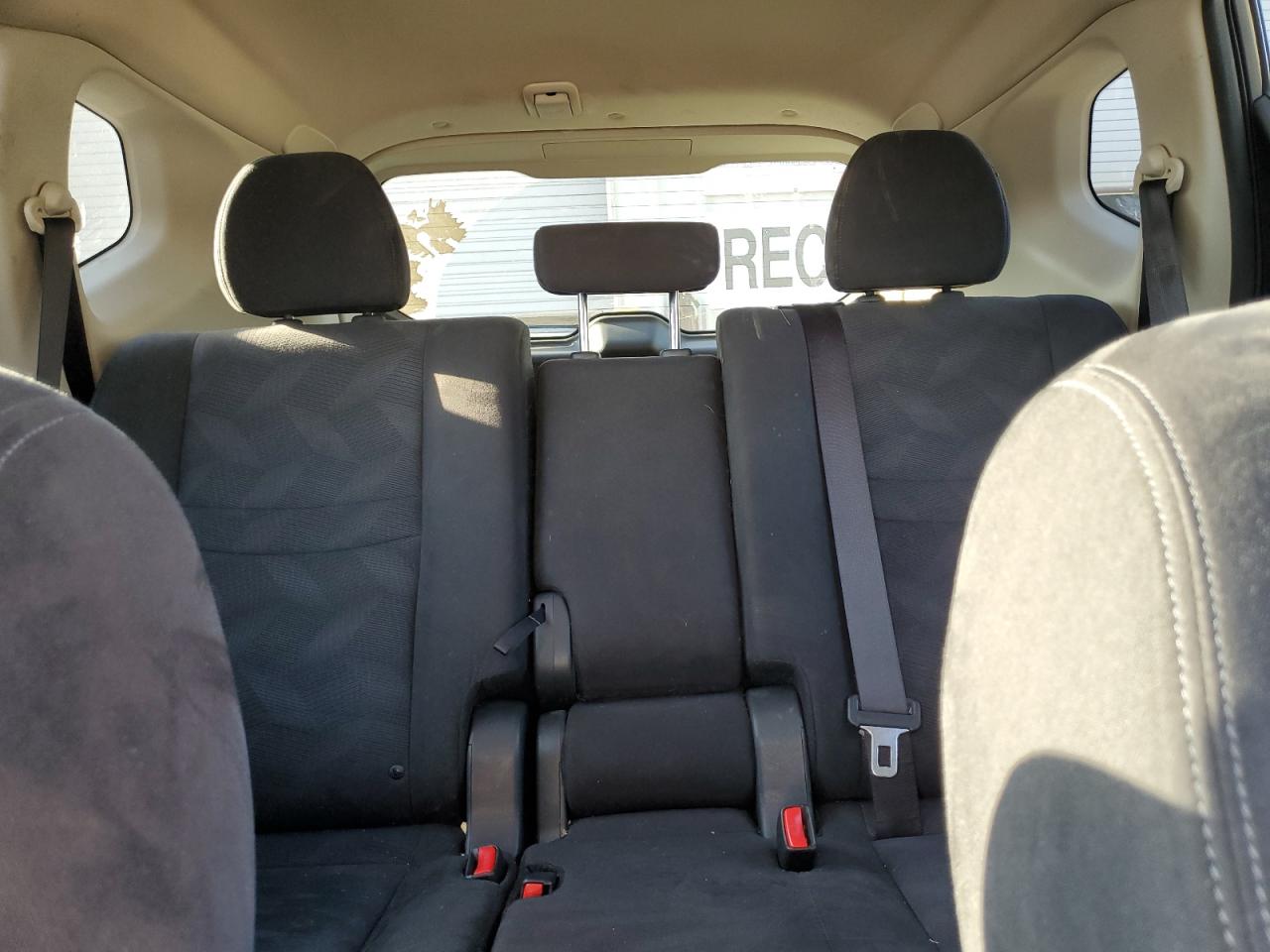 2015 Nissan Rogue - Image 10