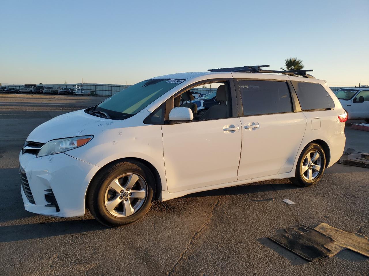 2018 Toyota Sienna - Image 1